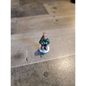 Mini boy wreath snow person kid village accessory